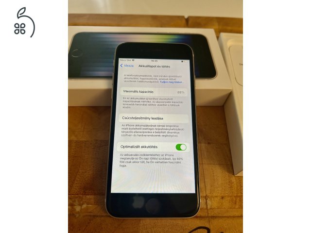 Használt Iphone SE3 64 GB Starlight fehér, tökéletes állapot, független