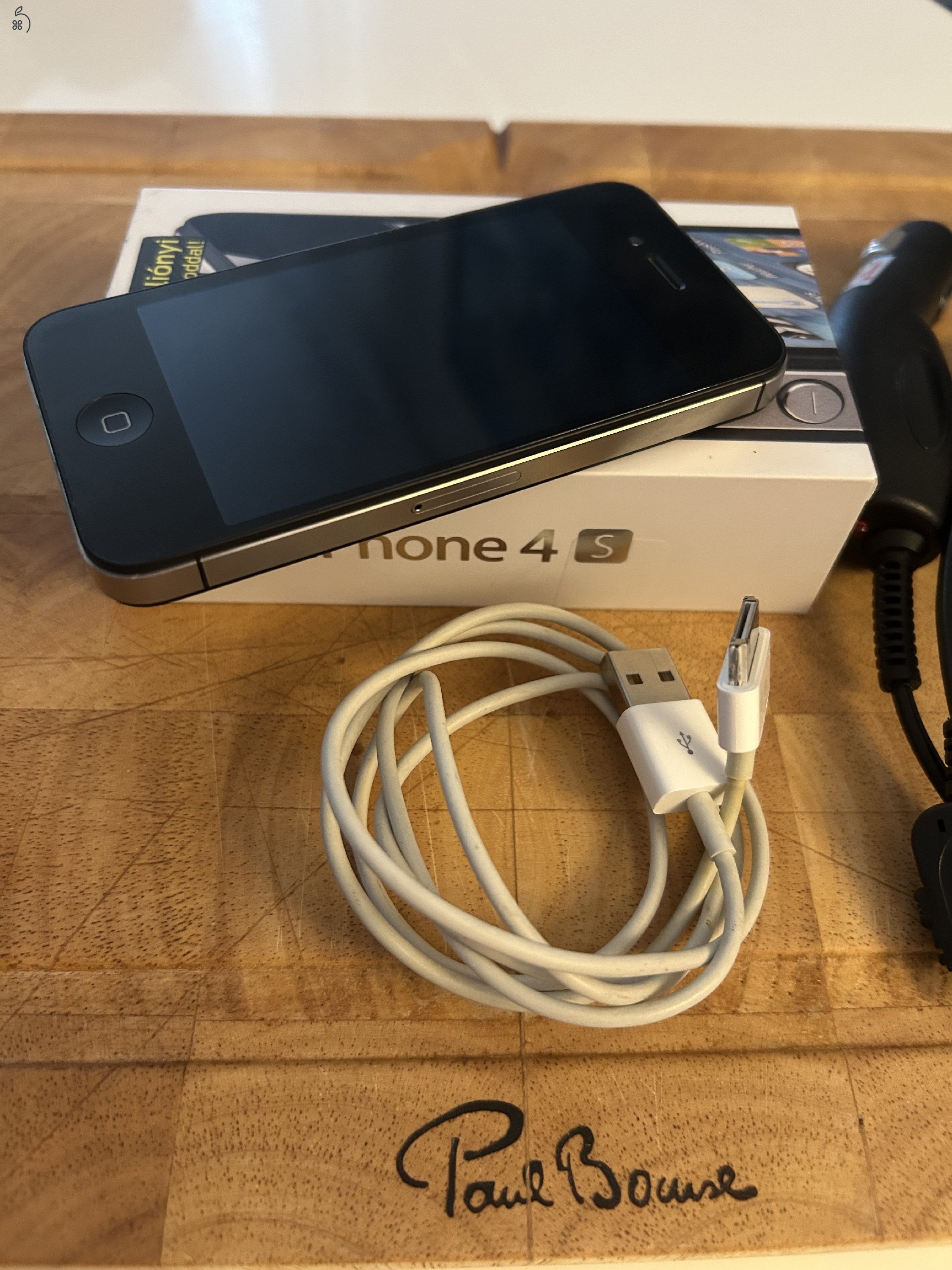 Iphone 4S 16GB ŐSTELEFON, kiváló állapotban, töltővel