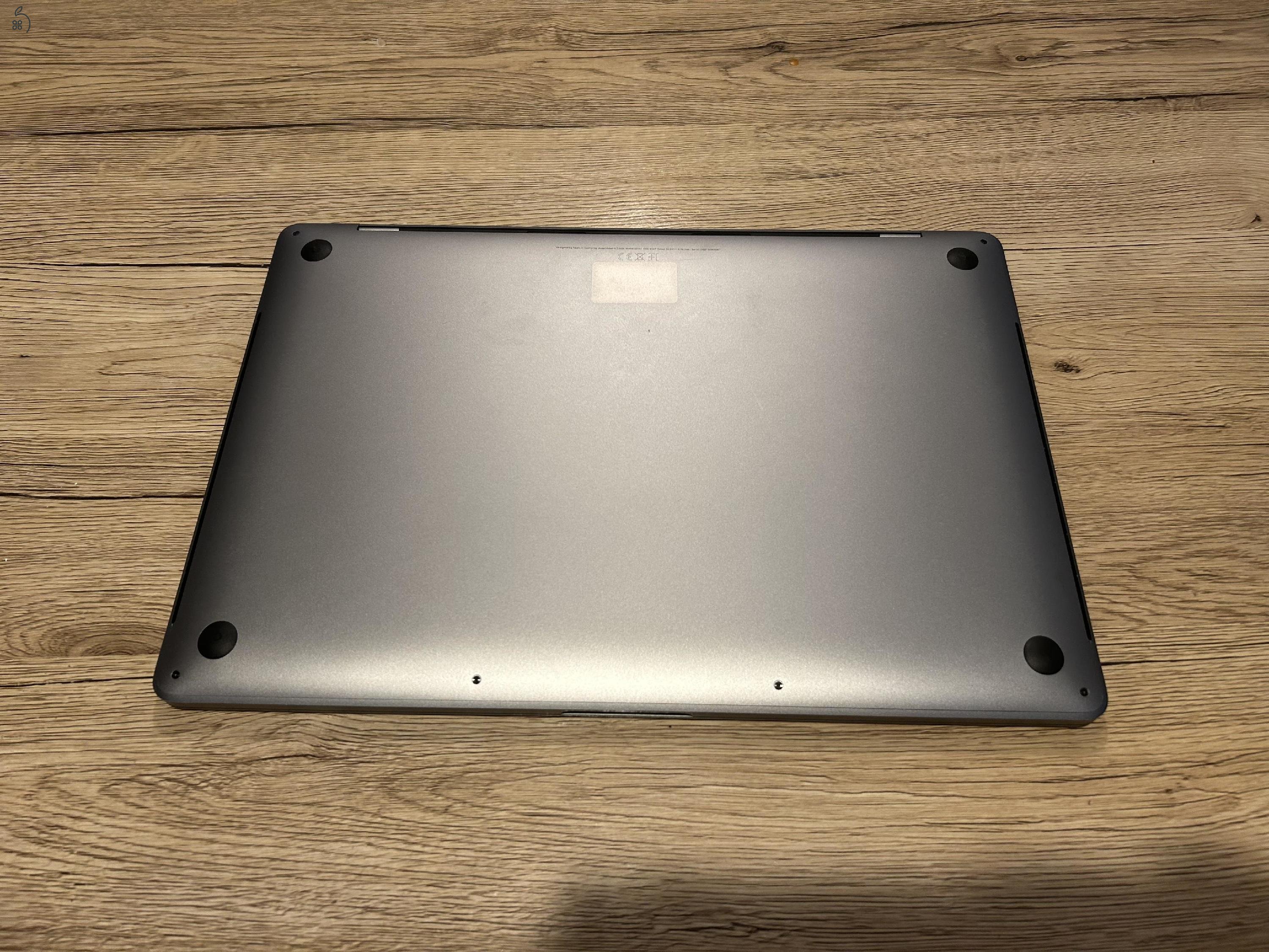 MacBook Pro 16