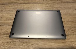 MacBook Pro 16