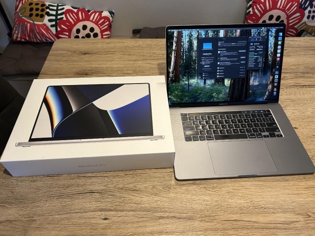 MacBook Pro 16