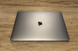 MacBook Pro 16
