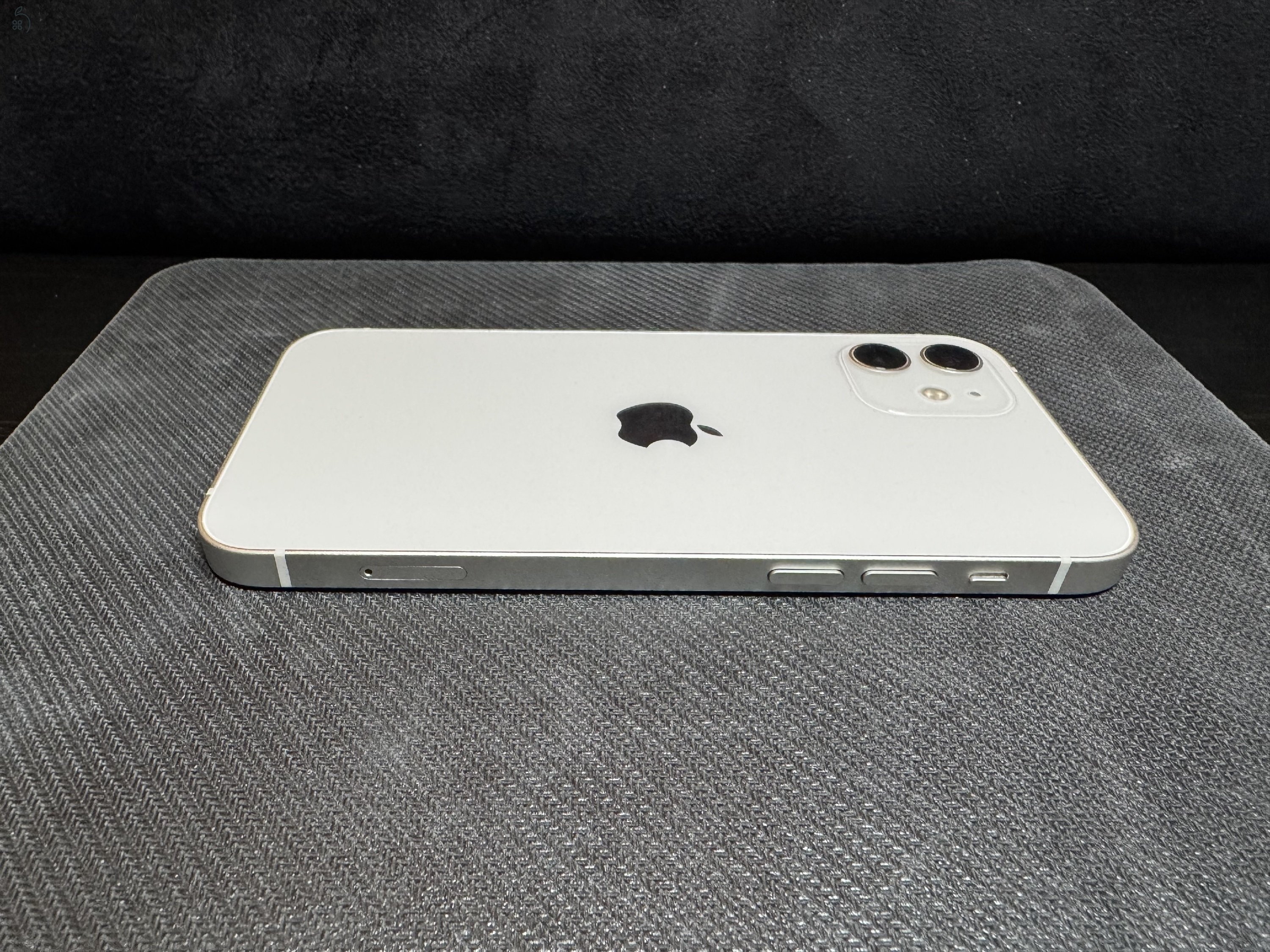 iPhone 12 64GB fehér 