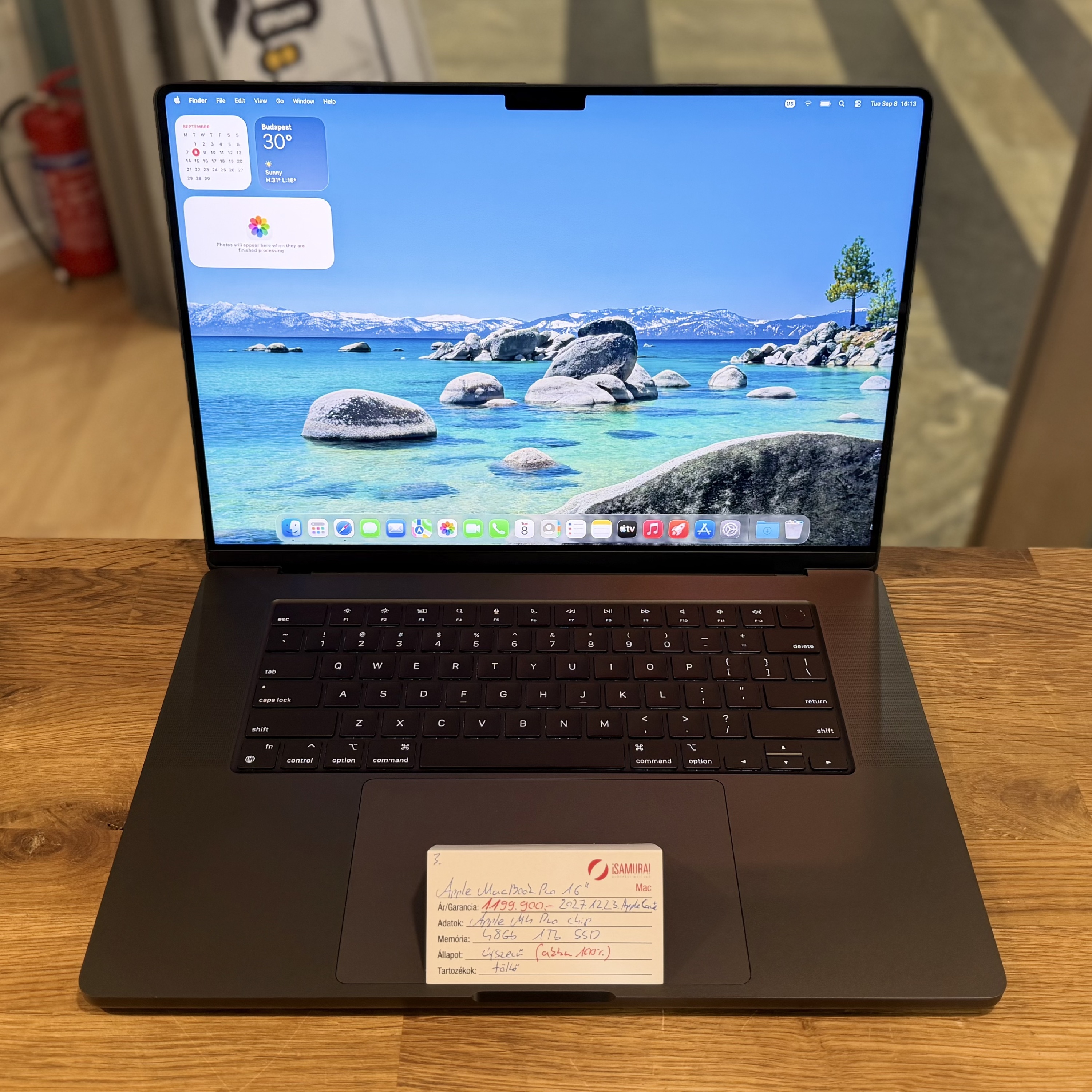 Apple MacBook Pro 16