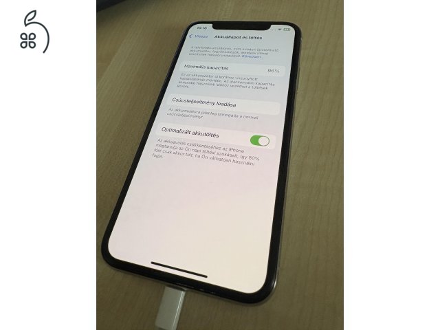 Rendkívül megkímélt iPhone XS 64GB gyári független, cserélt akkuval