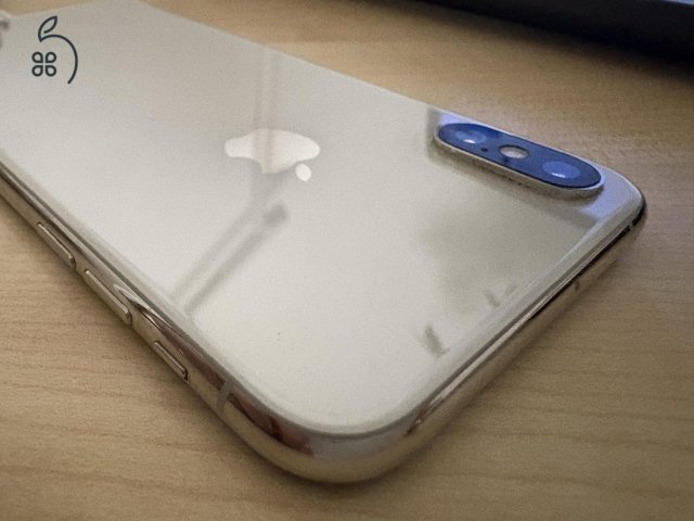 Rendkívül megkímélt iPhone XS 64GB gyári független, cserélt akkuval