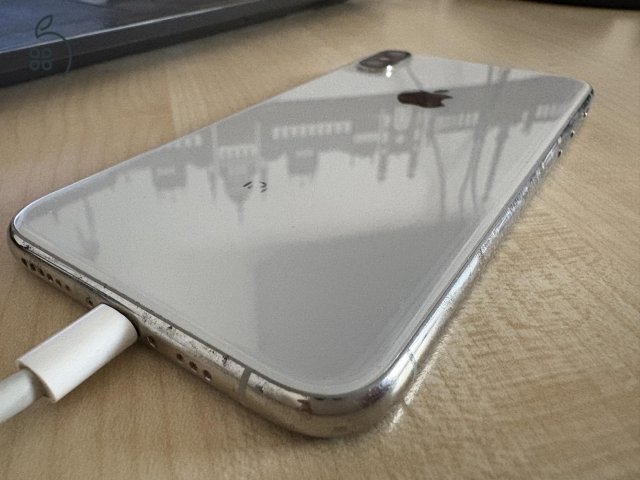 Rendkívül megkímélt iPhone XS 64GB gyári független, cserélt akkuval