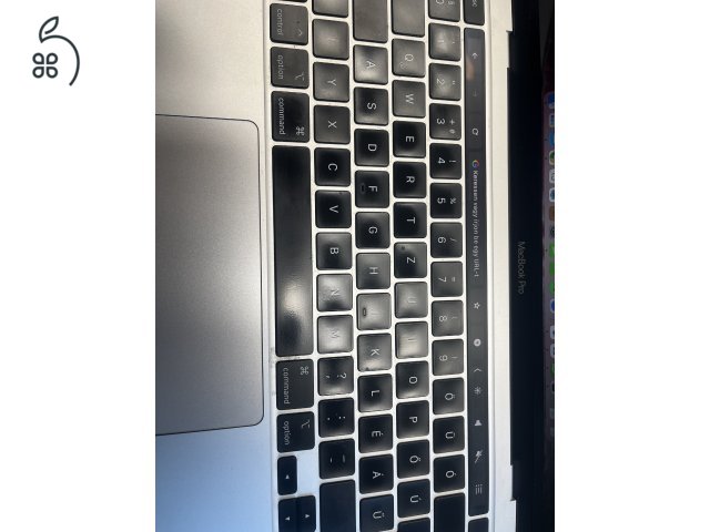 MacBook 13’ M2 Touch Bar - ezüst