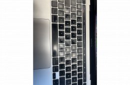 MacBook 13’ M2 Touch Bar - ezüst