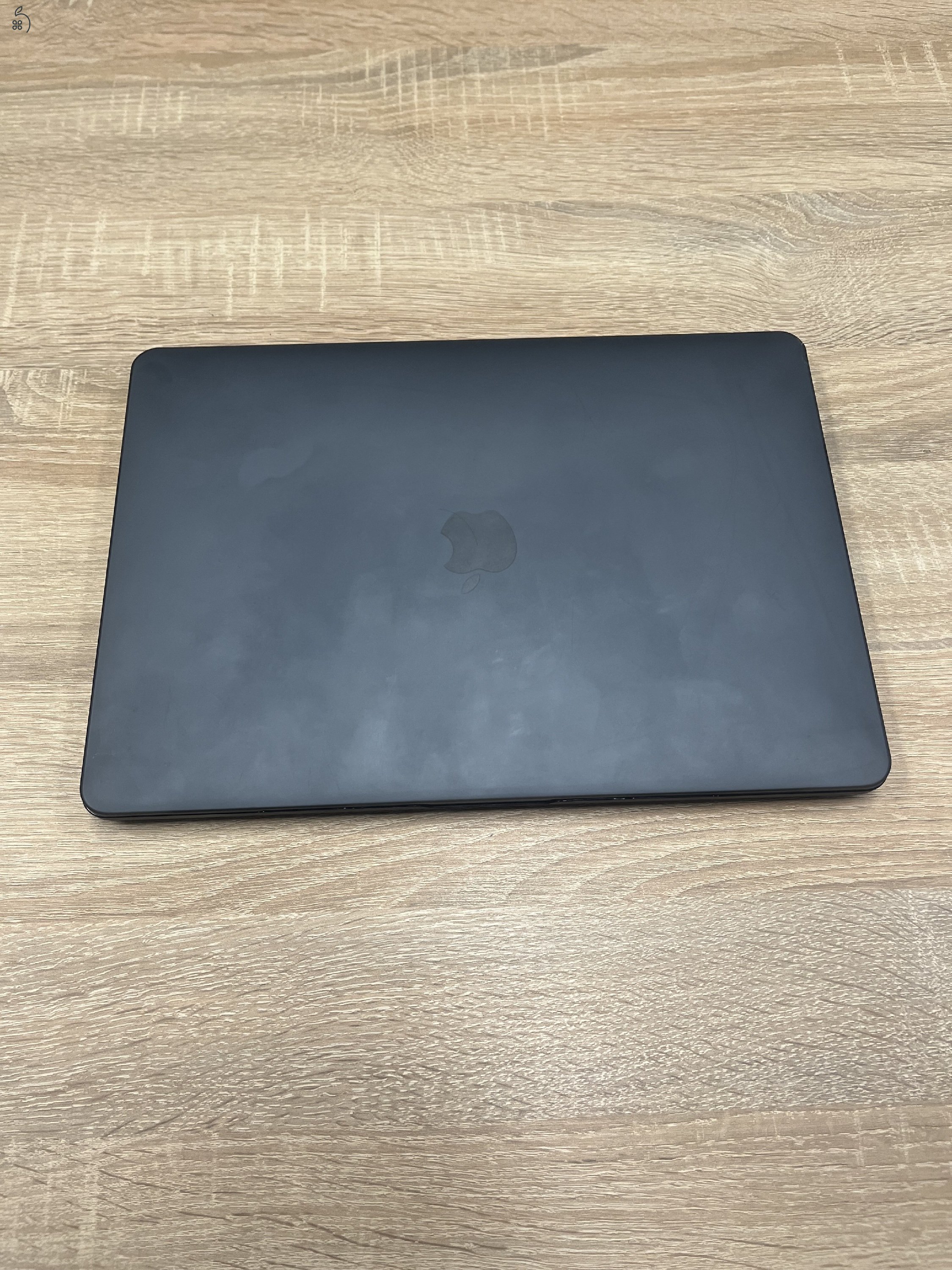 MacBook 13’ M2 Touch Bar - ezüst