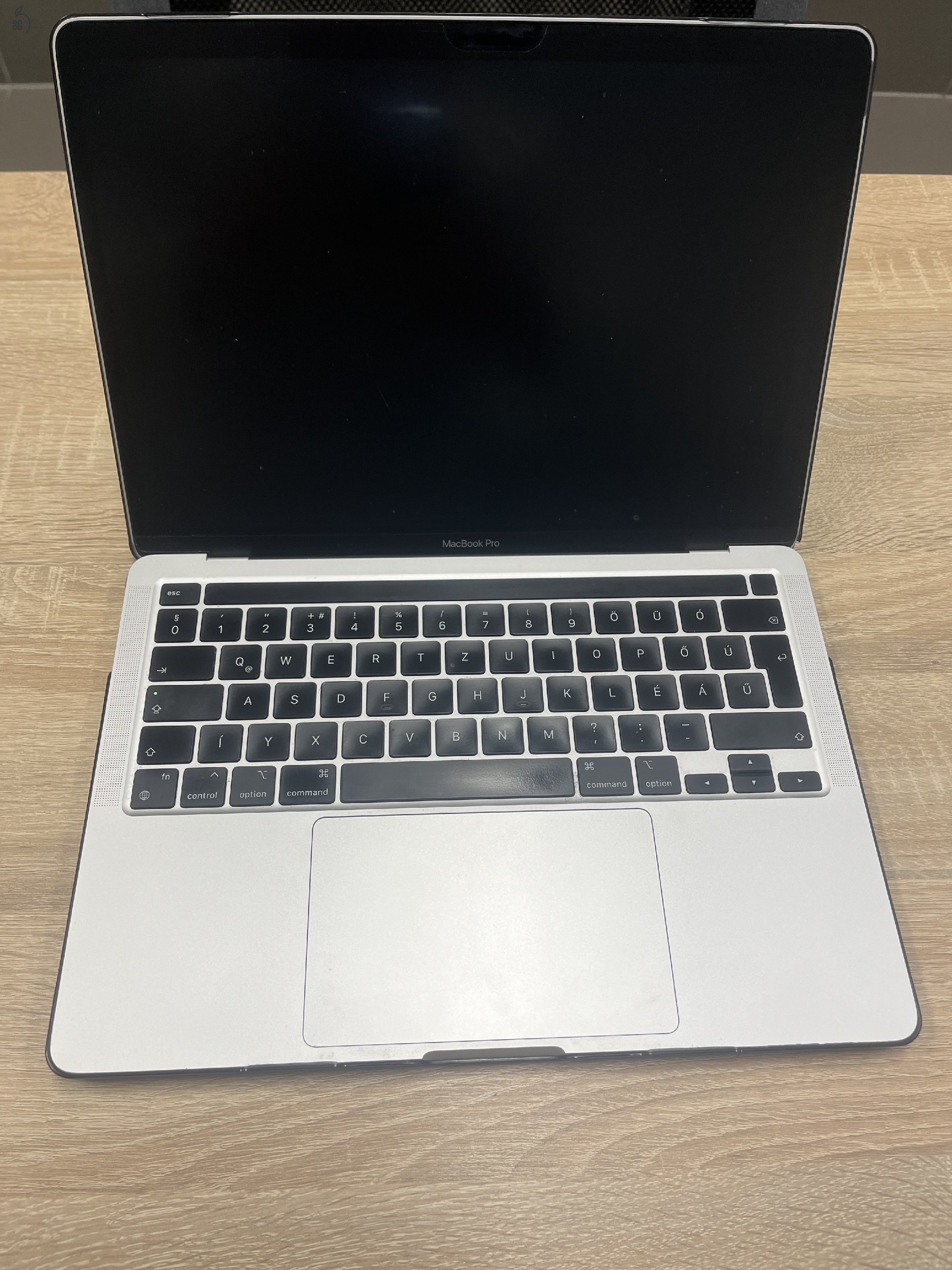 MacBook 13’ M2 Touch Bar - ezüst