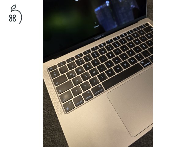 Apple MacBook Air M1 13.3 2020 (MGN93MG/A) AJÁNDÉK Magic Mouse