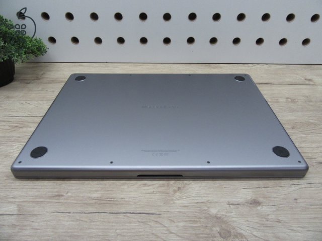 Apple MacBook Pro 16” M1 Pro – Nagykijelzős erő, profi teljesítmény – 32 GB RAM / 1 TB SSD – Használt, megkímélt – 3 hónap garanciával