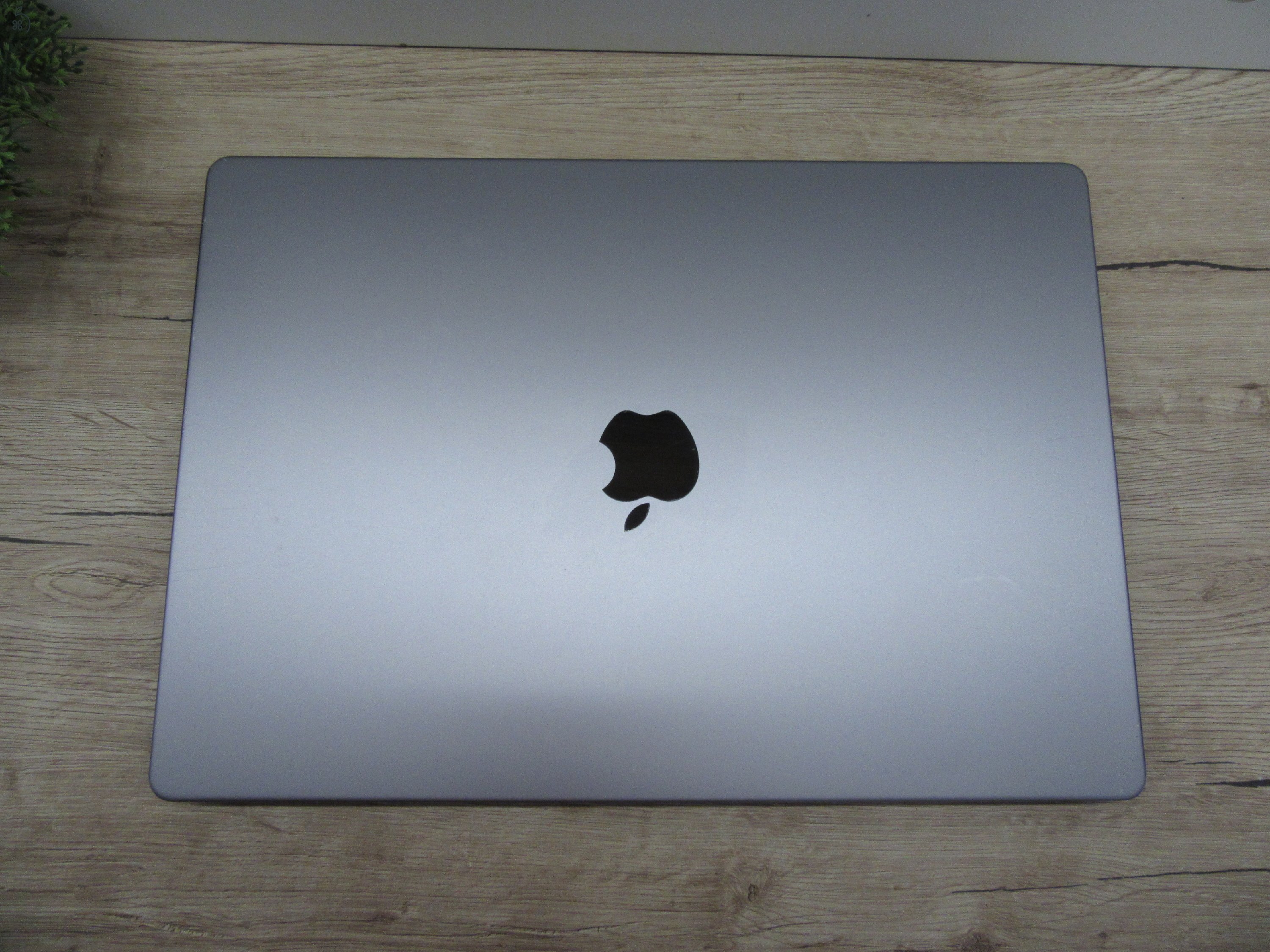 Apple MacBook Pro 16” M1 Pro – Nagykijelzős erő, profi teljesítmény – 32 GB RAM / 1 TB SSD – Használt, megkímélt – 3 hónap garanciával