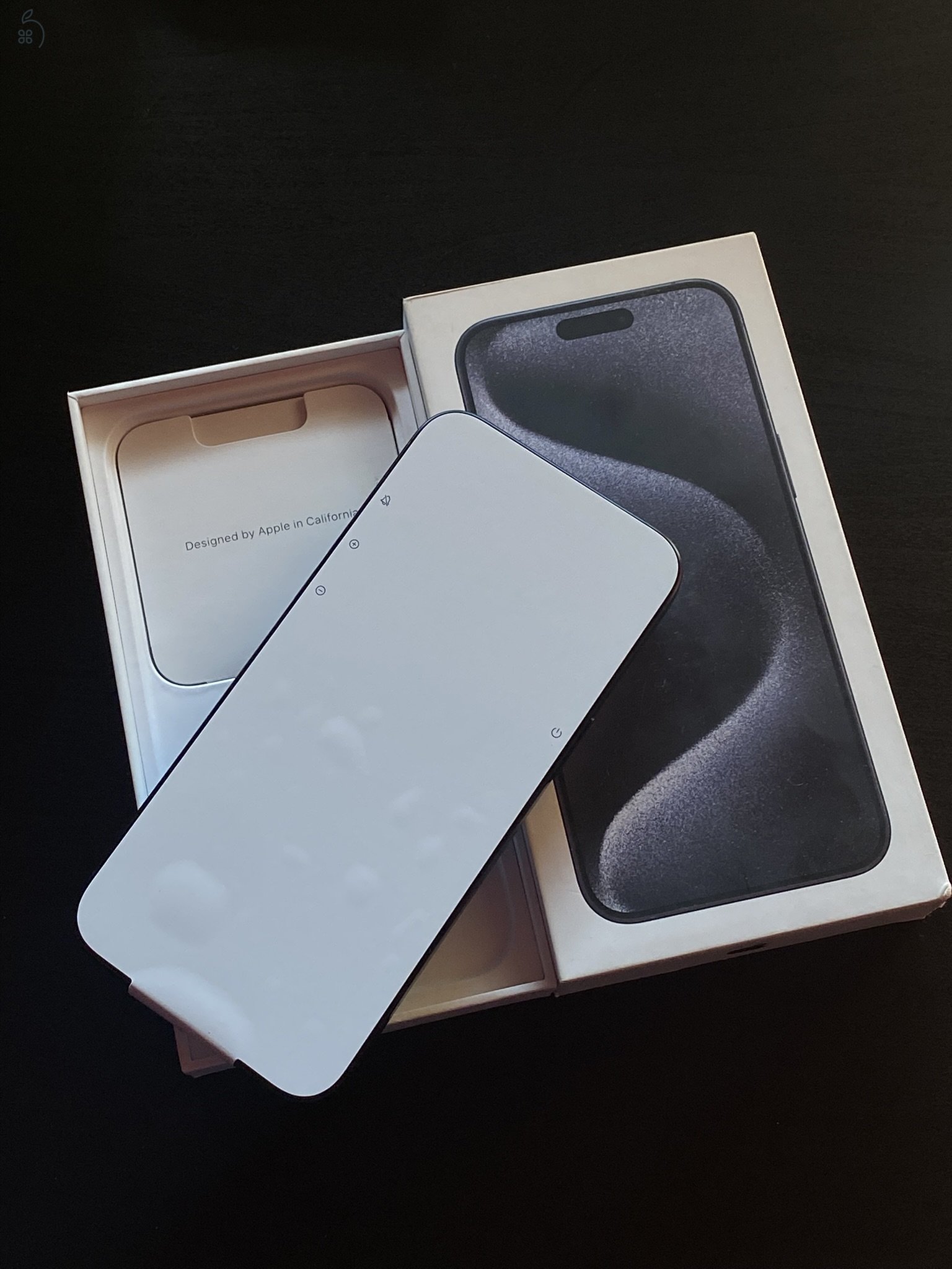 Apple Iphone 15 Pro Max 256 GB Kék Titán