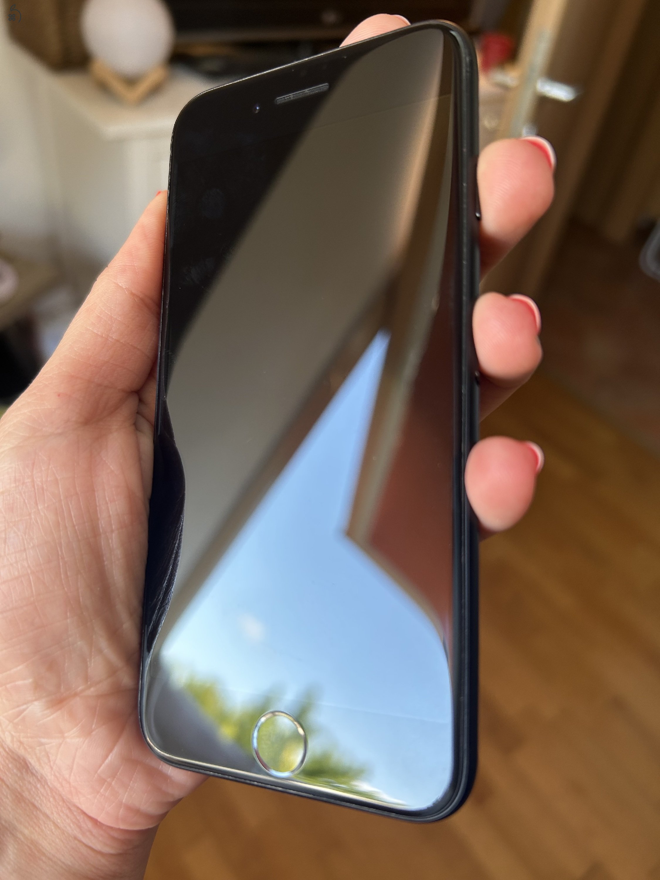 Apple Iphone 7 eladó