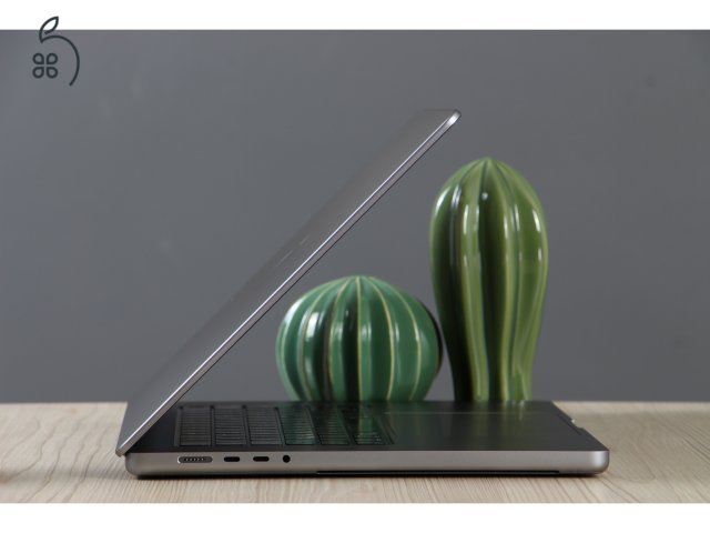 Apple Macbook Pro 16