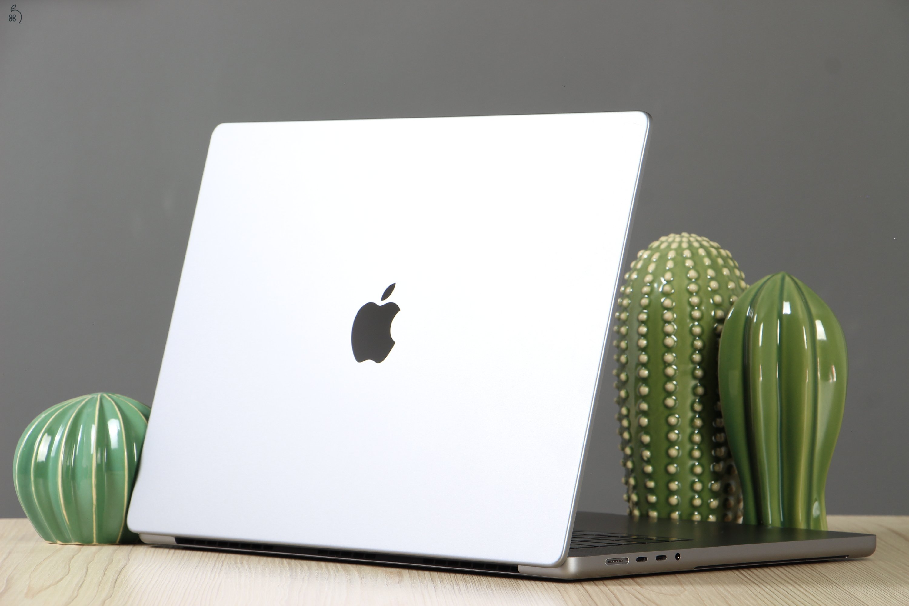 Apple Macbook Pro 16