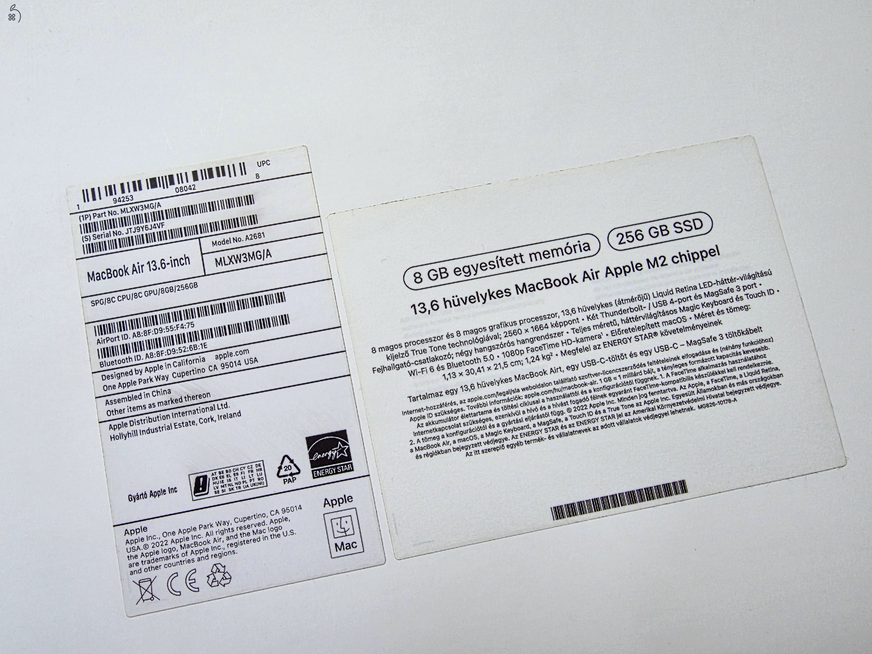 MacBook Air 13,6