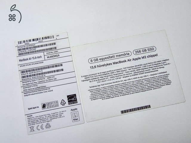 MacBook Air 13,6