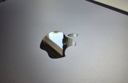 MacBook Air 13,6