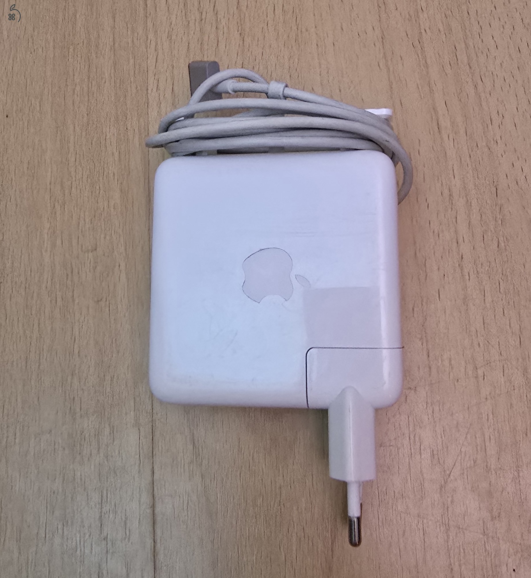 Eladó MacBook Pro 15” (Mid 2012, MacBookPro10,1) új akkuval