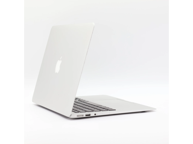 1 év garanciával! Felújított Apple Macbook AIR i5 2015 128 GB Silver