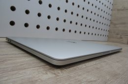 Apple MacBook Pro 13” Touch Bar – Kompakt erő, prémium dizájn – 16 GB RAM / 500 GB SSD – Használt, karcmentes – 3 hónap garanciával
