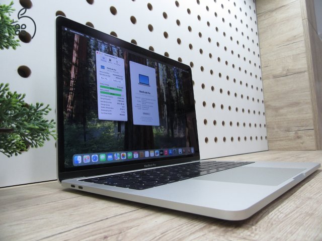 Apple MacBook Pro 13” Touch Bar – Kompakt erő, prémium dizájn – 16 GB RAM / 500 GB SSD – Használt, karcmentes – 3 hónap garanciával