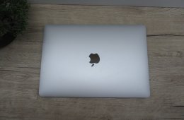 Apple MacBook Pro 13” Touch Bar – Kompakt erő, prémium dizájn – 16 GB RAM / 500 GB SSD – Használt, karcmentes – 3 hónap garanciával