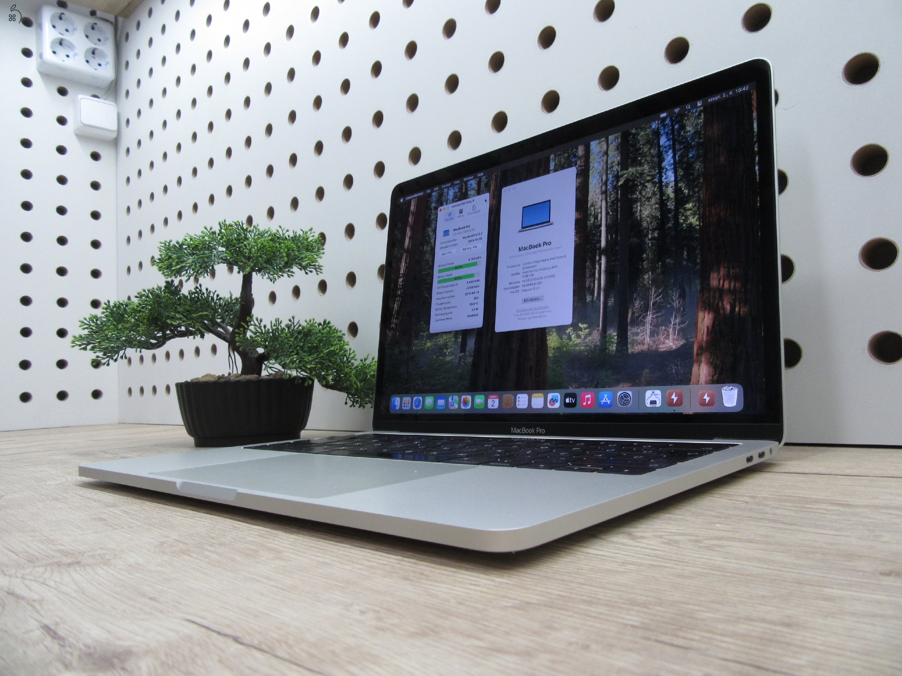 Apple MacBook Pro 13” Touch Bar – Kompakt erő, prémium dizájn – 16 GB RAM / 500 GB SSD – Használt, karcmentes – 3 hónap garanciával