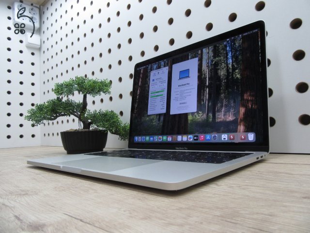 Apple MacBook Pro 13” Touch Bar – Kompakt erő, prémium dizájn – 16 GB RAM / 500 GB SSD – Használt, karcmentes – 3 hónap garanciával
