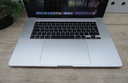Apple MacBook Pro 16” Touch Bar – Nagykijelzős teljesítmény, stílusos kivitel – 16 GB RAM / 500 GB SSD – Használt, szép állapot – 3 hónap garanciával