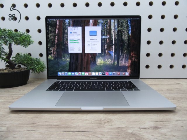 Apple MacBook Pro 16” Touch Bar – Nagykijelzős teljesítmény, stílusos kivitel – 16 GB RAM / 500 GB SSD – Használt, szép állapot – 3 hónap garanciával