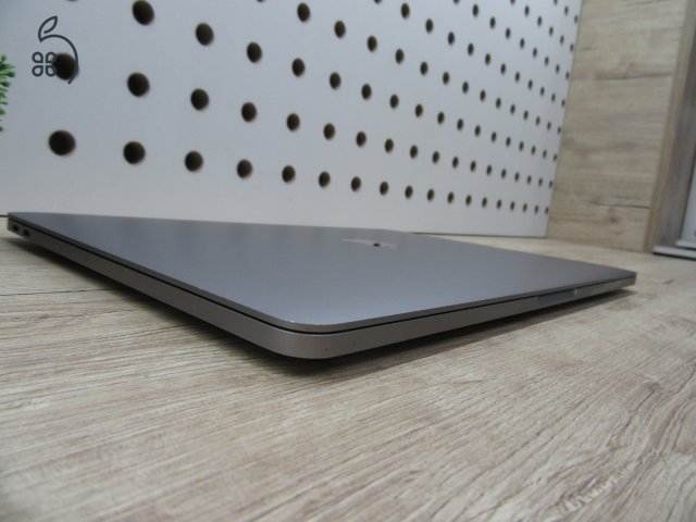 Apple MacBook Pro 13” Retina – Kompakt elegancia, megbízható teljesítmény – Használt, szép állapot – 3 hónap garanciával