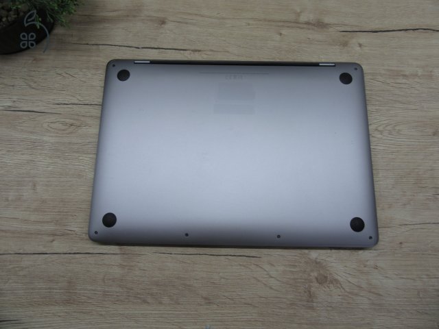 Apple MacBook Pro 13” Retina – Kompakt elegancia, megbízható teljesítmény – Használt, szép állapot – 3 hónap garanciával