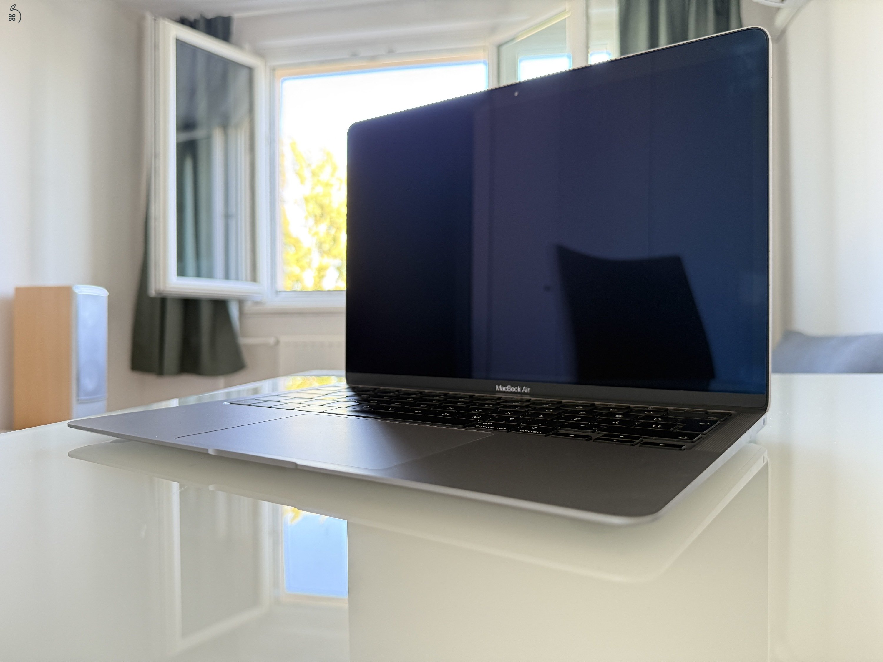 Kiváló állapotban lévő MacBook Air 13