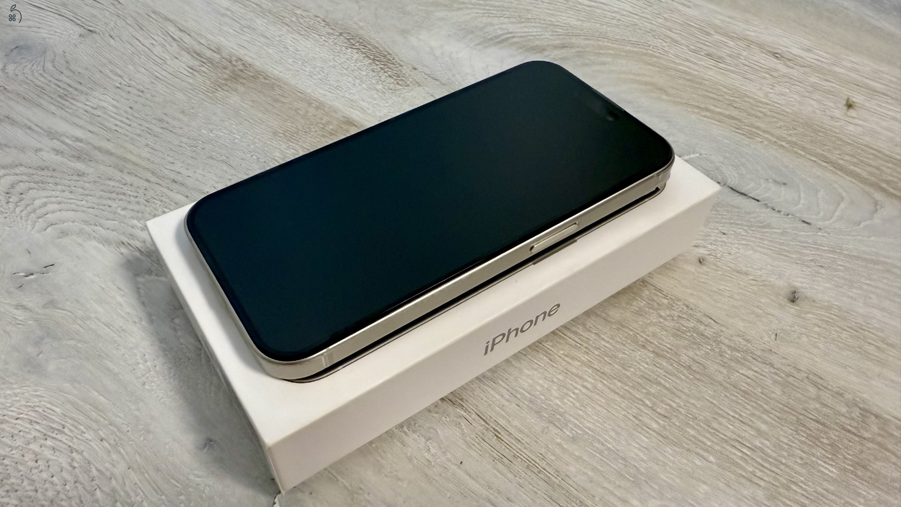iPhone 15 Pro Makulátlan! Még 1 év iStyle Garancia