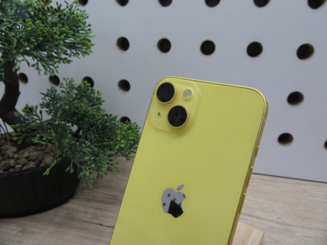 Apple iPhone 14 – Stílusos megjelenés, megbízható teljesítmény – Yellow – 128 GB – Használt, karcmentes – 3 hónap garanciával