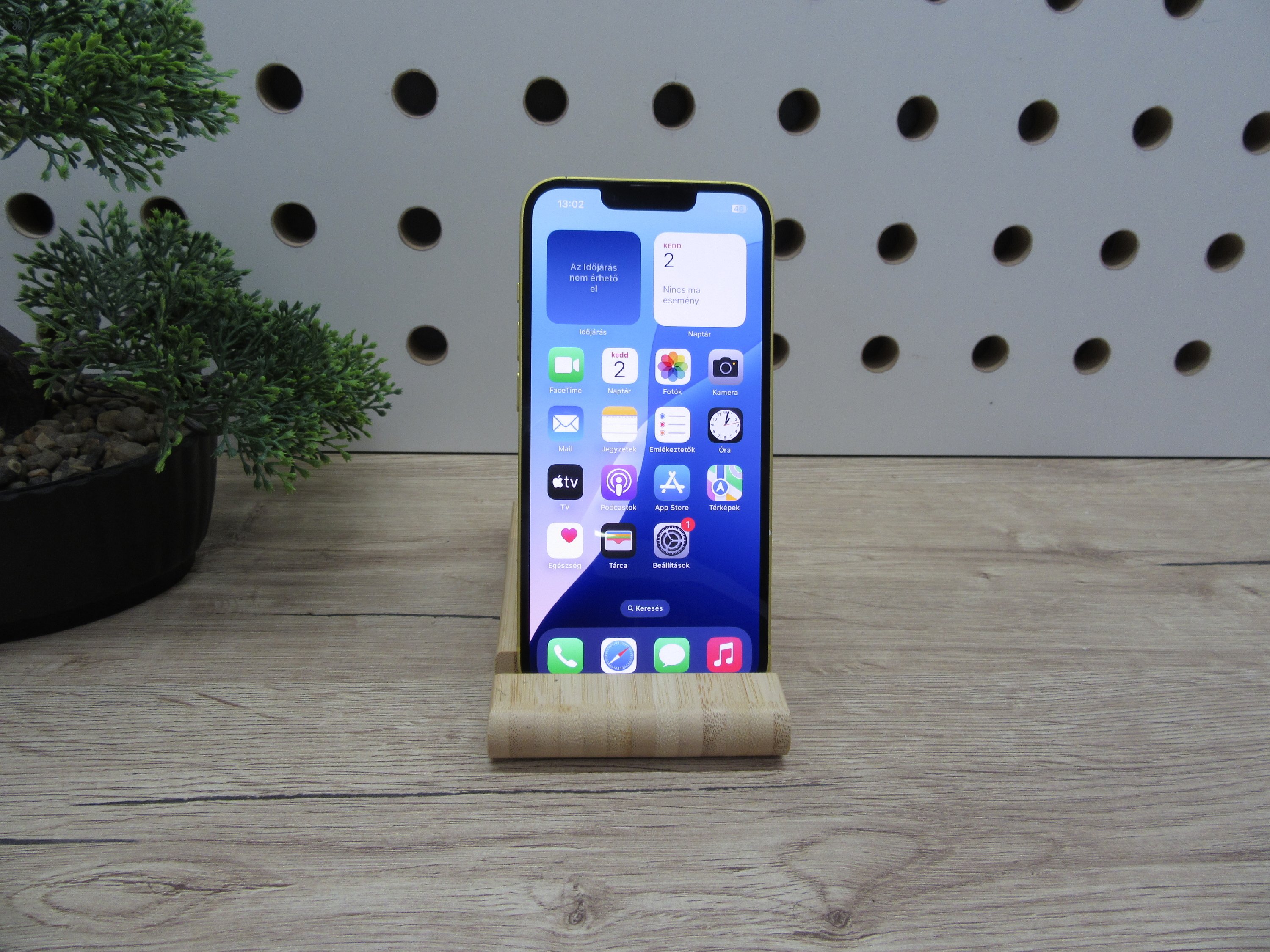 Apple iPhone 14 – Stílusos megjelenés, megbízható teljesítmény – Yellow – 128 GB – Használt, karcmentes – 3 hónap garanciával