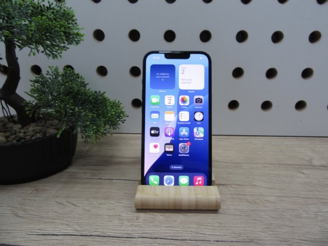 Apple iPhone 14 – Elegáns Midnight dizájn, megbízható teljesítmény – 128 GB – Használt – 100%-os akkuval – 3 hónap garanciával