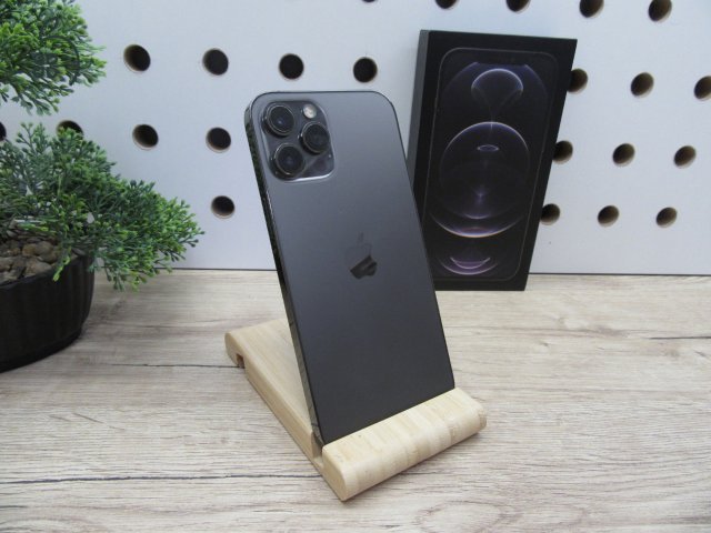 Apple iPhone 12 Pro Max – Prémium Graphite stílus, óriási kijelző és profi kamera – 128 GB – Használt, karcmentes – 100%-os akkuval – 3 hónap garanciával
