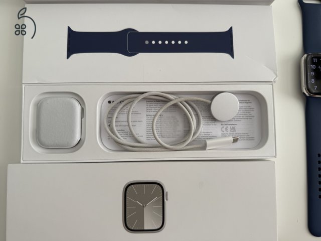 Apple Watch Series 9, 45 mm – ezüst rozsdamentes acél, garanciás, GPS+LTE változat