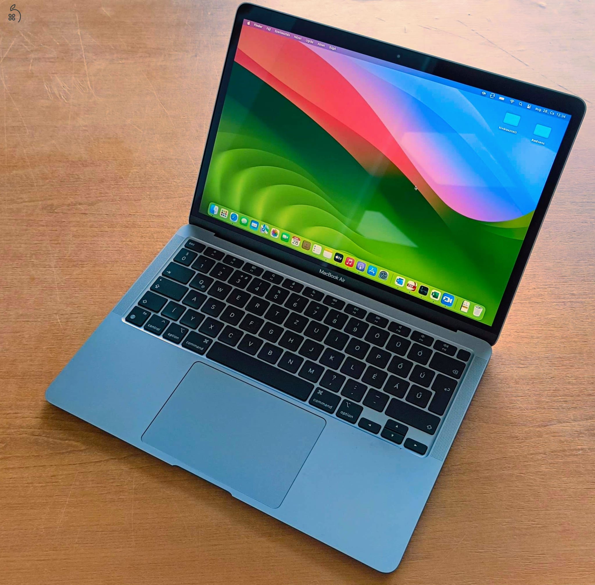 Macbook Air M1 8GB (100%-os gyári akkumulátorral) eladó + 2025.09.07-ig ajándék Xiaomi Smart Kettle Pro ajándék