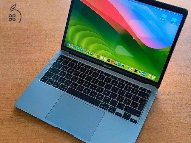 Macbook Air M1 8GB (100%-os gyári akkumulátorral) eladó + 2025.09.07-ig ajándék Xiaomi Smart Kettle Pro ajándék
