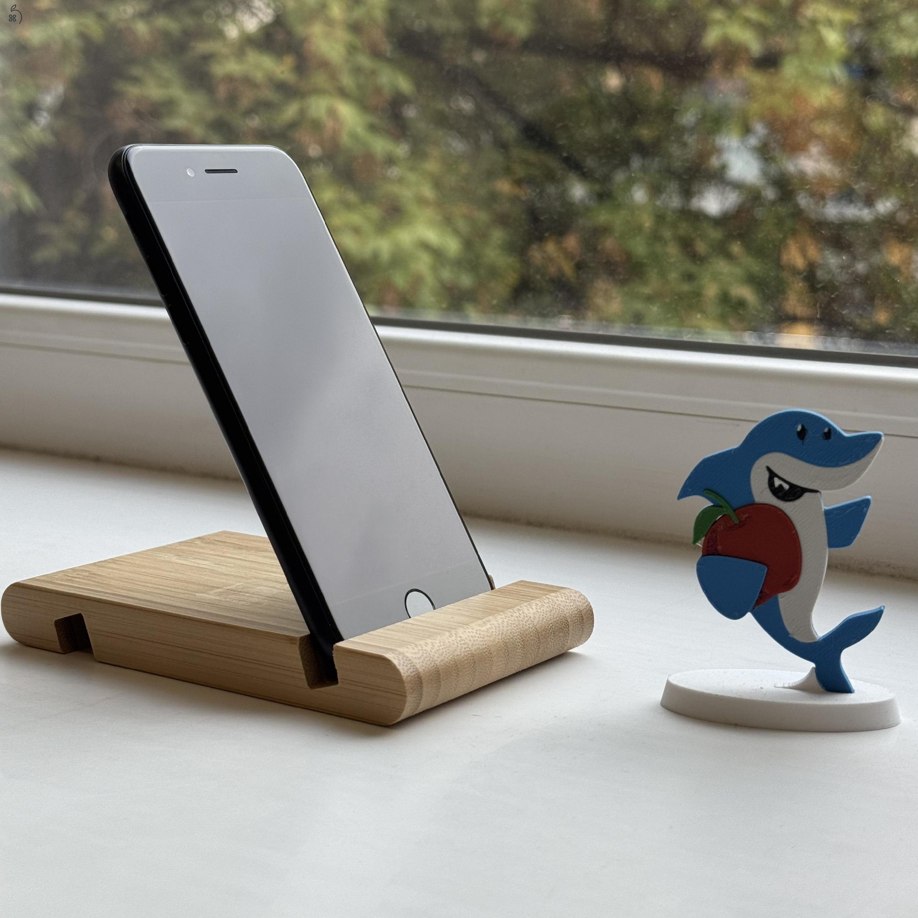 GYÖNYÖRŰ iPhone SE 2020 128GB Black -1 ÉV GARANCIA - Kártyafüggetlen, MS3291