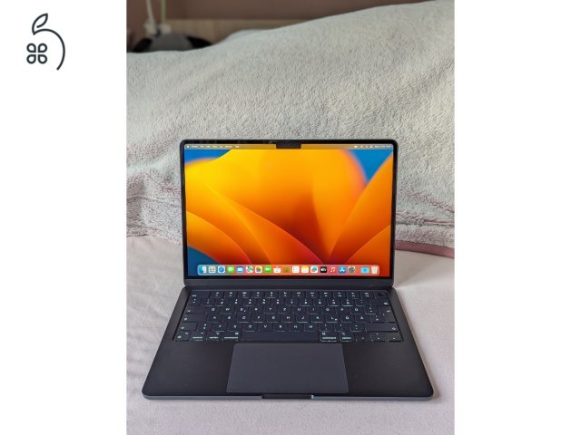 MacBook Air M2 mint az új, minden tartozékával