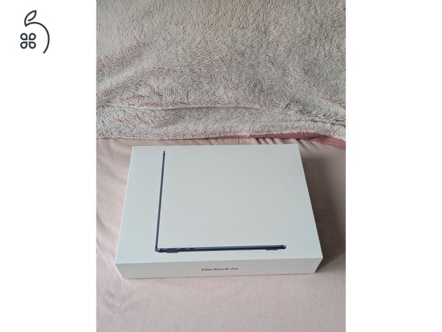 MacBook Air M2 mint az új, minden tartozékával