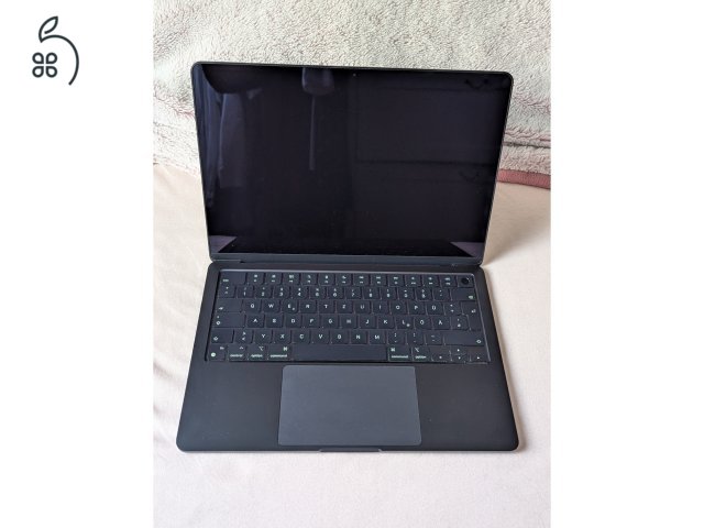 MacBook Air M2 mint az új, minden tartozékával