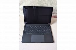 MacBook Air M2 mint az új, minden tartozékával